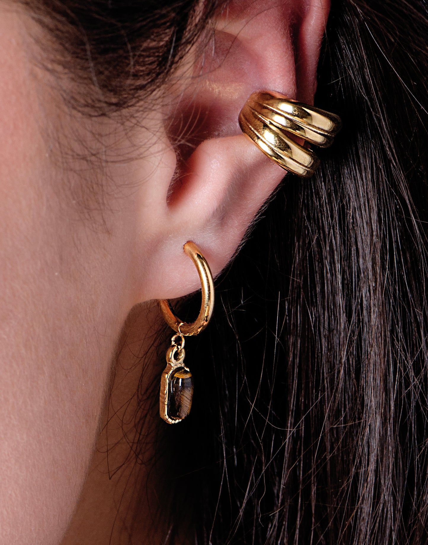 Earcuff breed goudkleurig