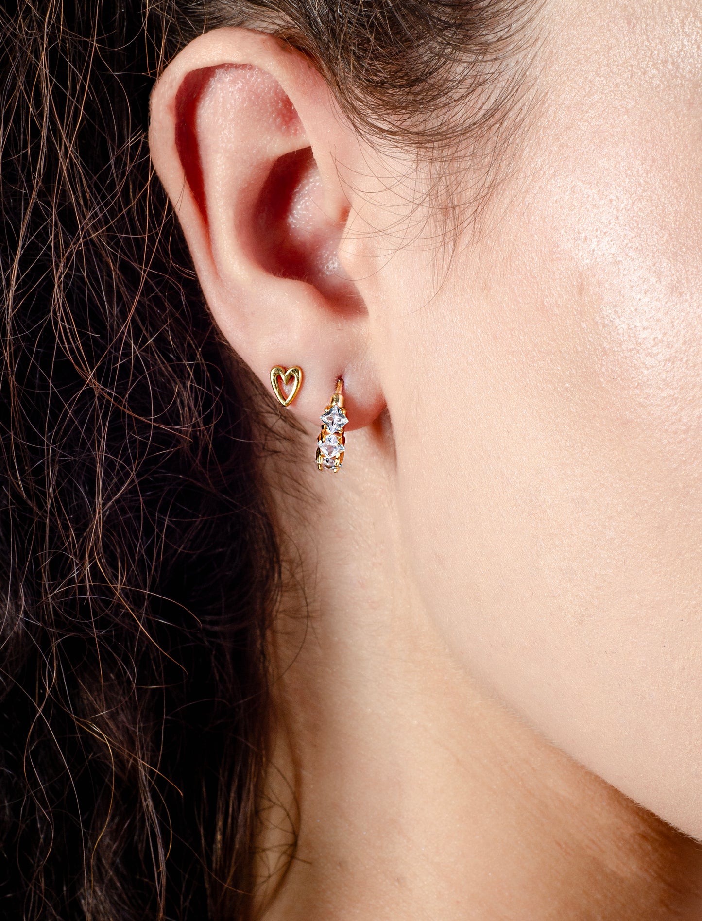 Studs open hart goudkleurig