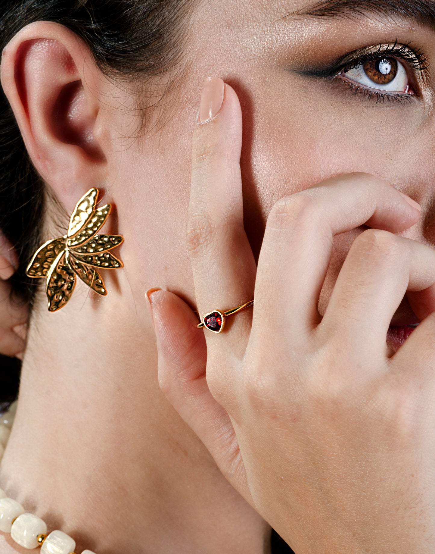 Statement oorbellen blad