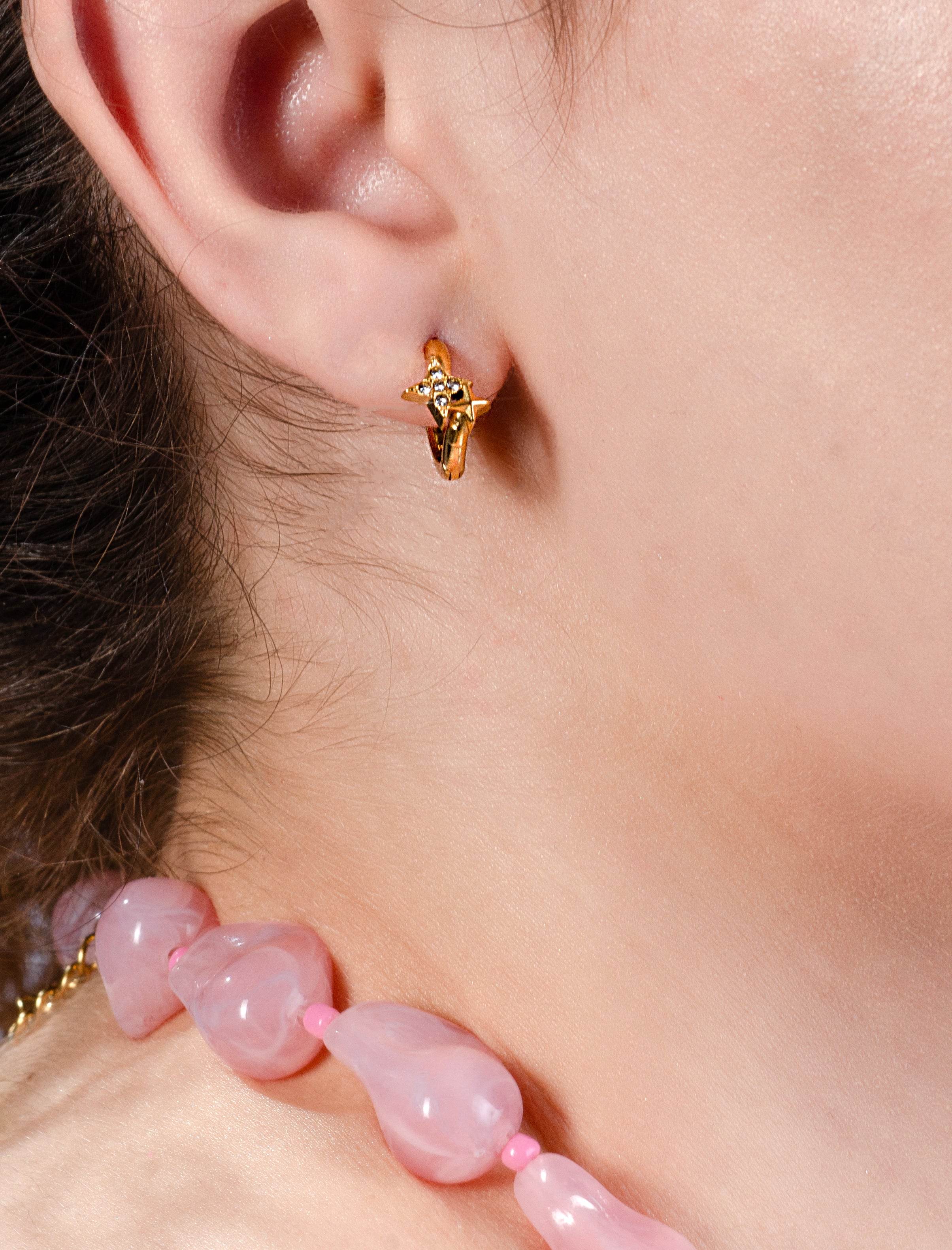 Creolen met steentjes sterren goudkleurig