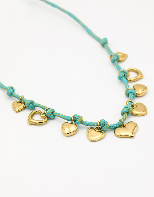 Bedelketting touw turquoise met hartjes goudkleurig