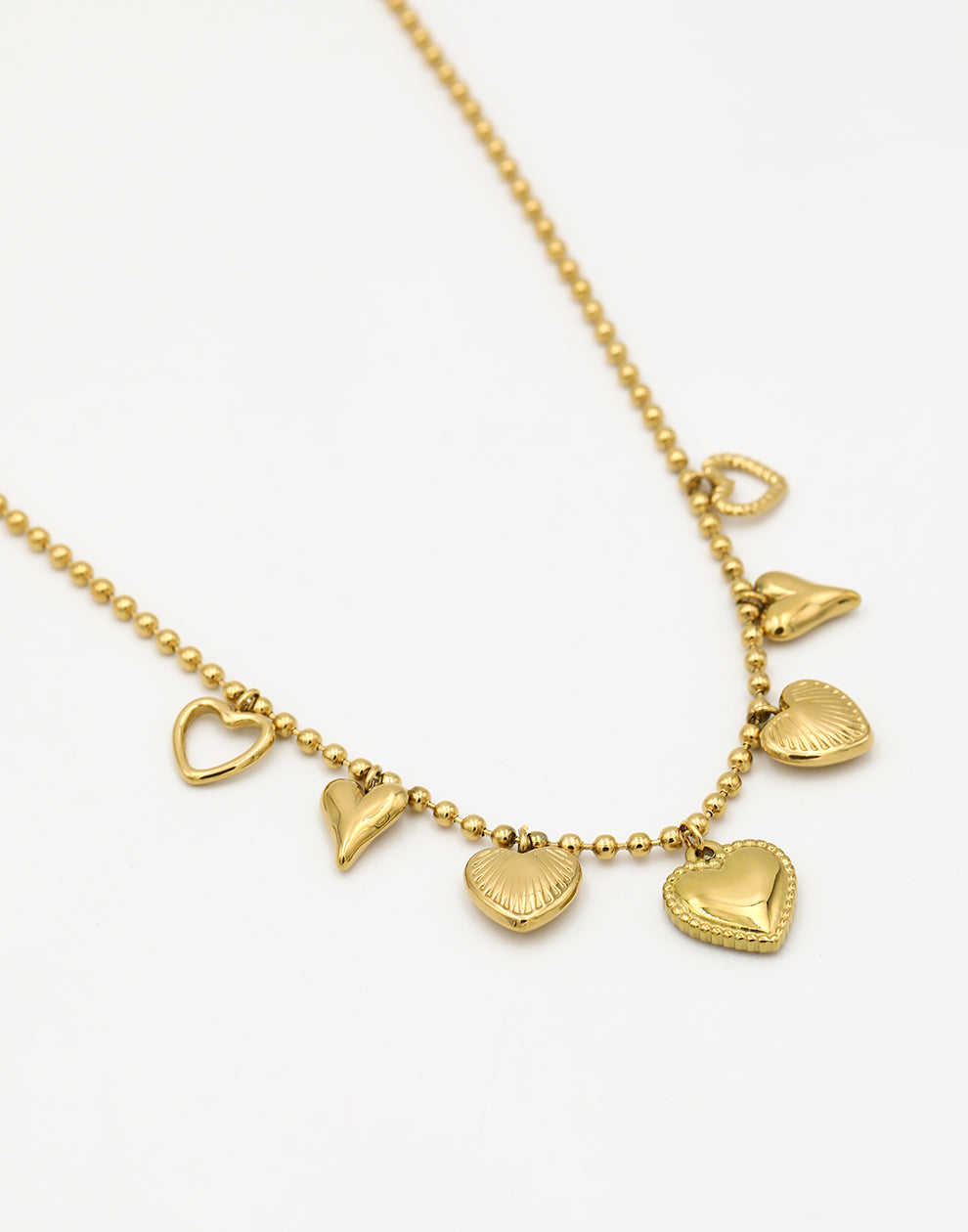 Bedelketting verschillende hartjes goudkleurig