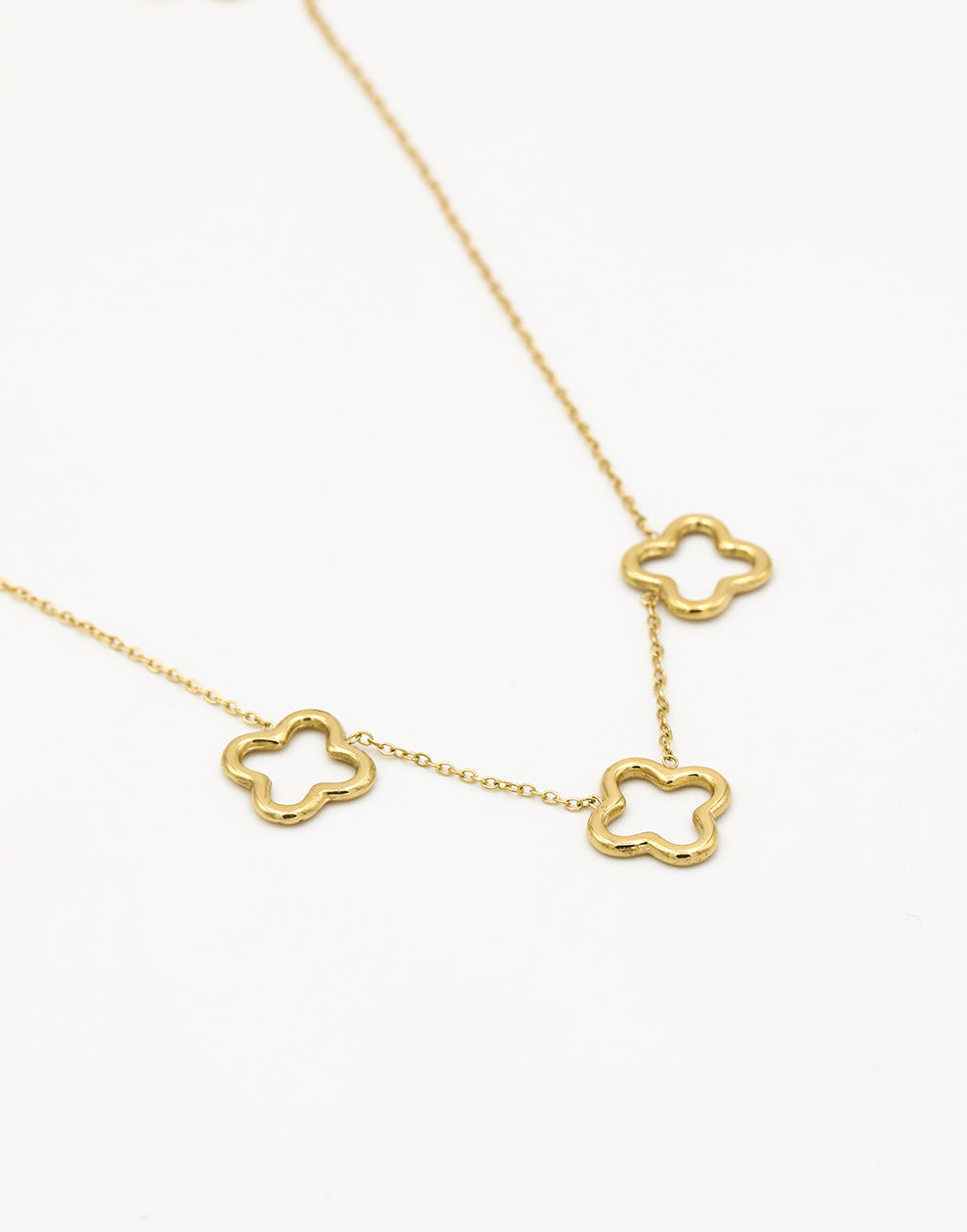 Ketting met 3 chunky klavers goudkleurig