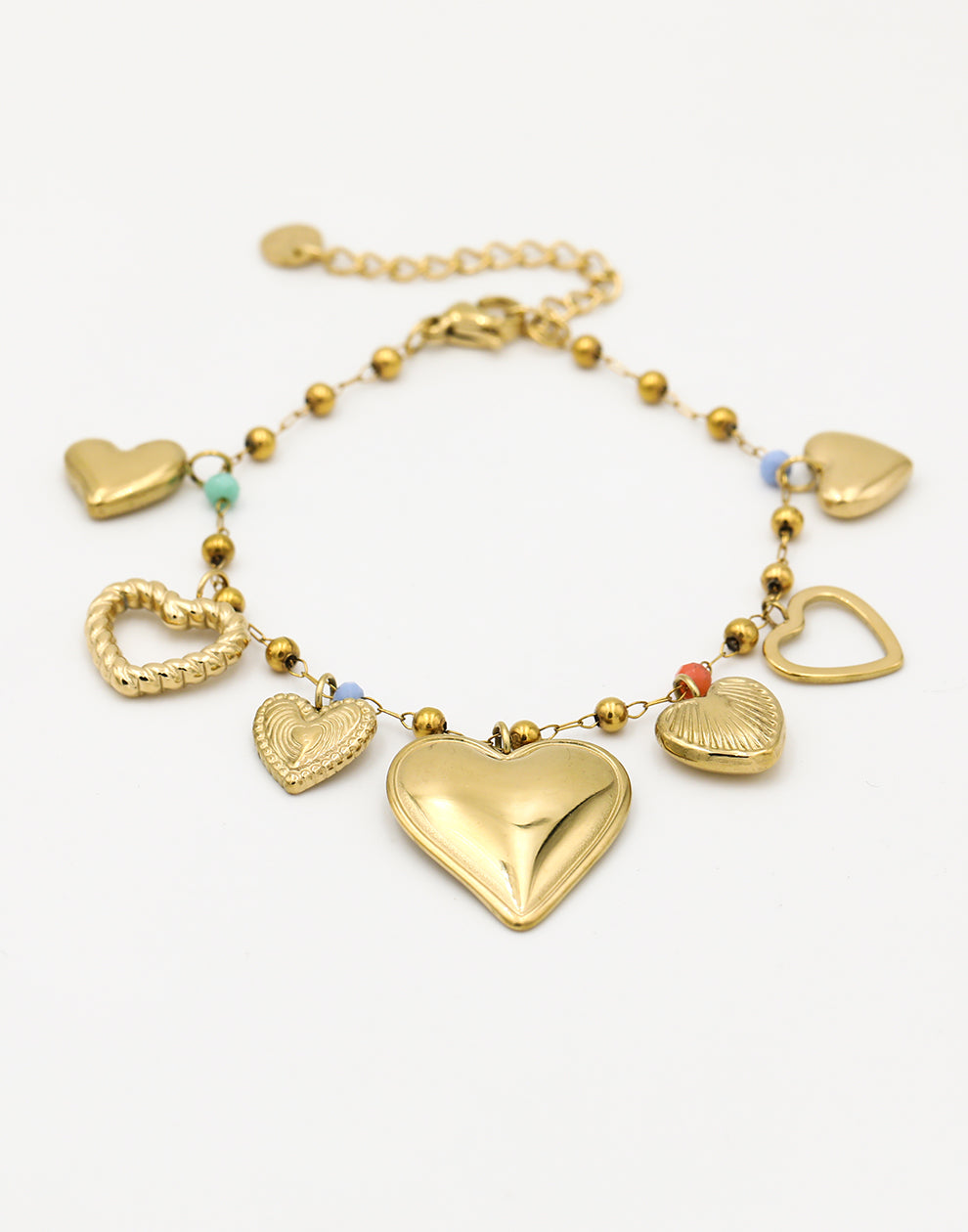 bedelarmband kleurrijke kralen met hartjes goudkleurig