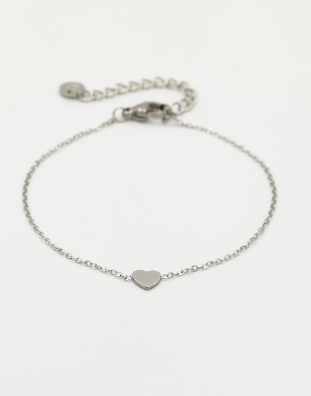 Armband klein hartje plat zilverkleurig