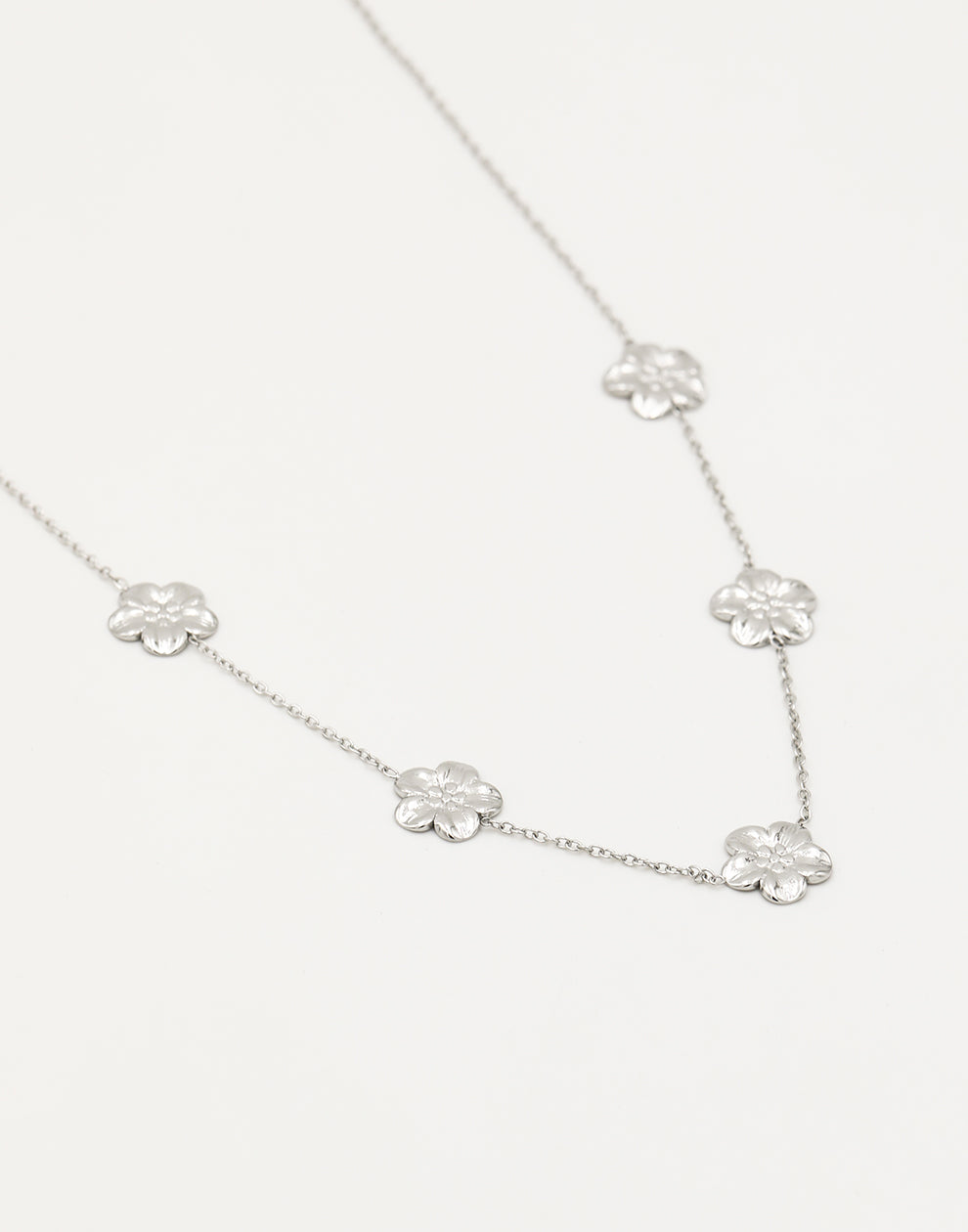 Ketting kleine bloemetjes zilverkleurig