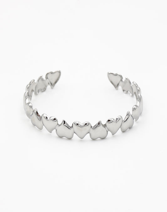 Bangle hartjes patroon zilverkleurig