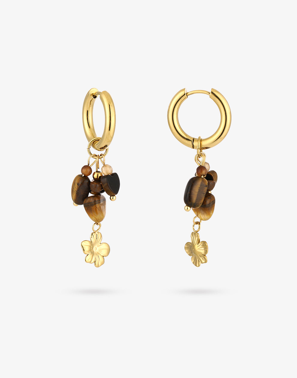 Oorringen bruine steentjes met bloem bedel