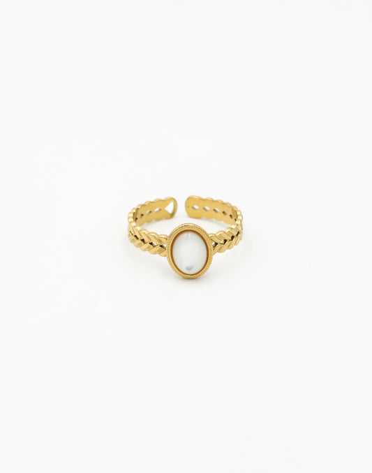 Schakelring met ovale steen wit