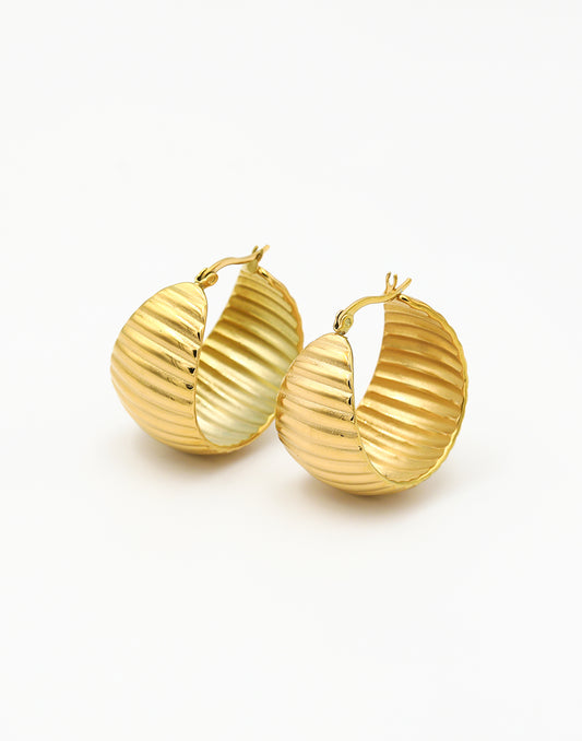 Ovale hoops met geribbeld patroon goudkleurig
