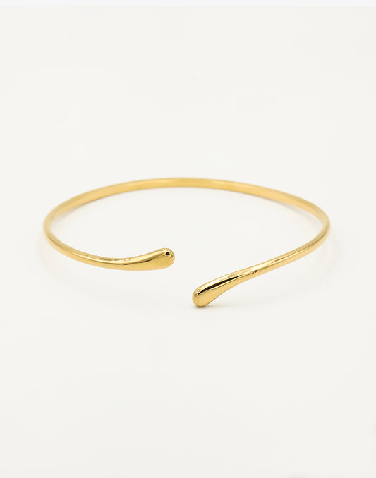 Fijne bangle teardrops goudkleurig