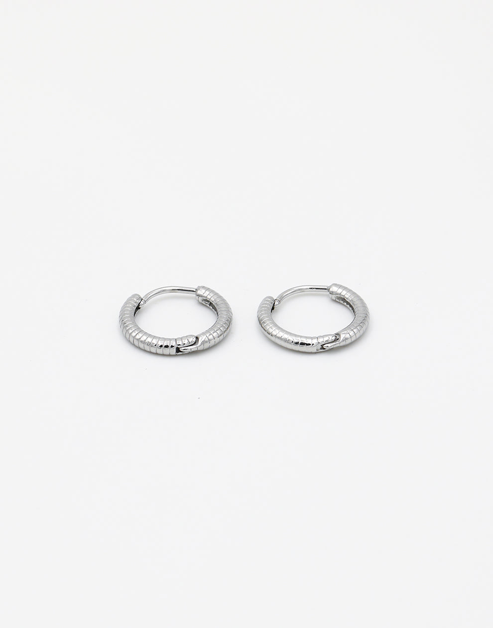 Creool met geribbeld patroon zilverkleurig