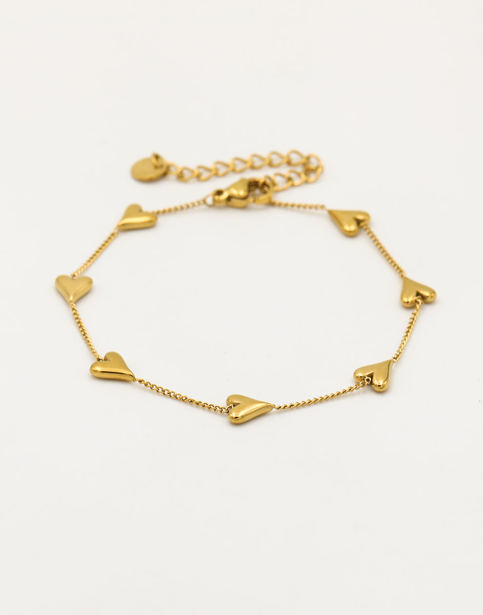 Armband meerdere hartjes goudkleurig