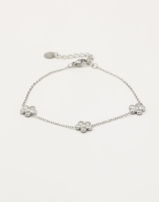Armband kleine bloemetjes zilverkleurig