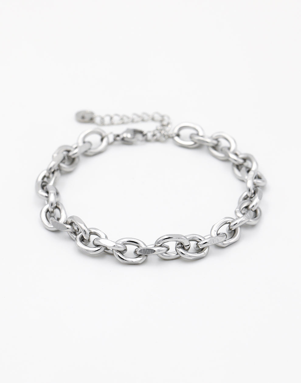 Armband mit groben silberfarbenen Gliedern