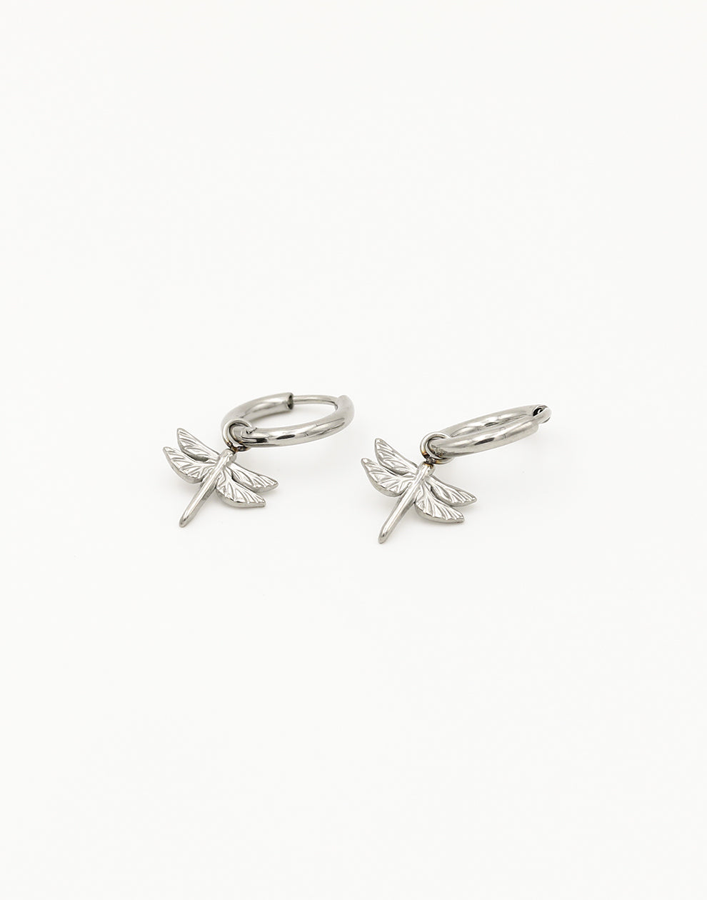 Oorringen met libelle zilverkleurig