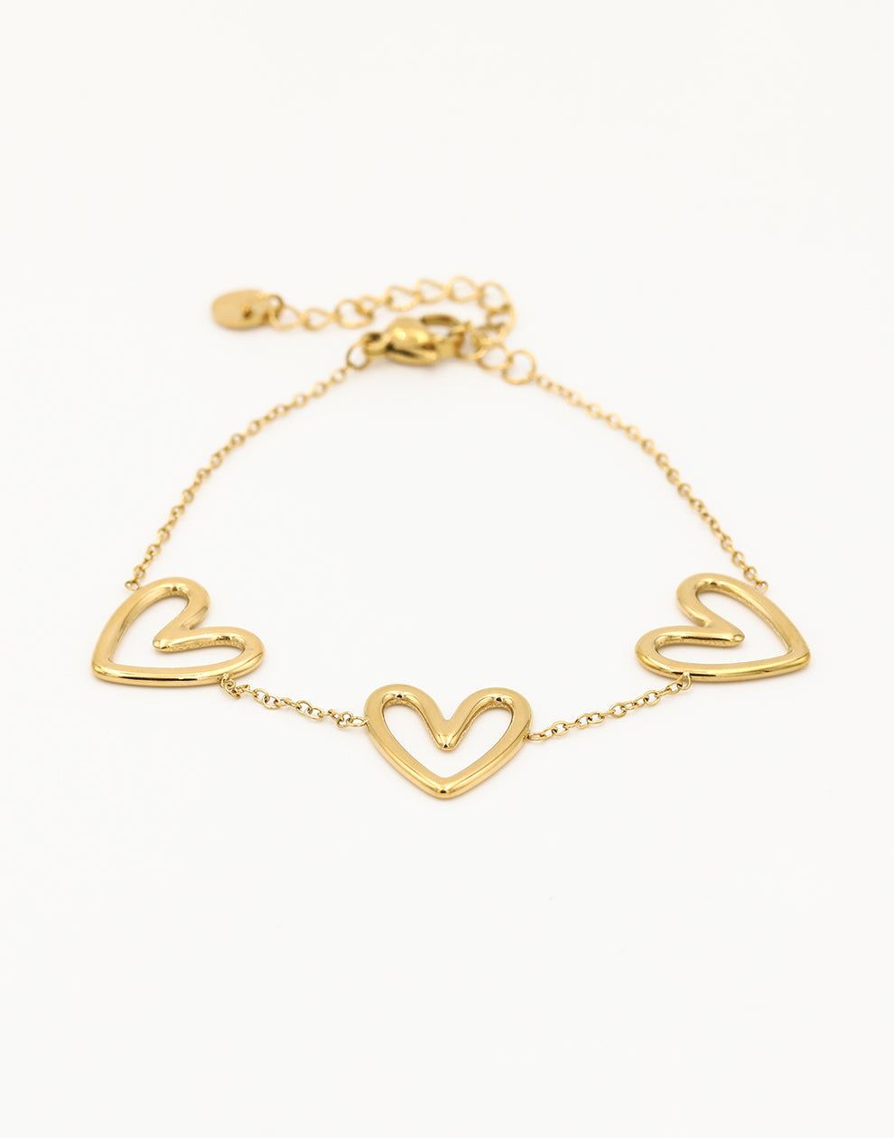 Armband grote hartjes goudkleurig