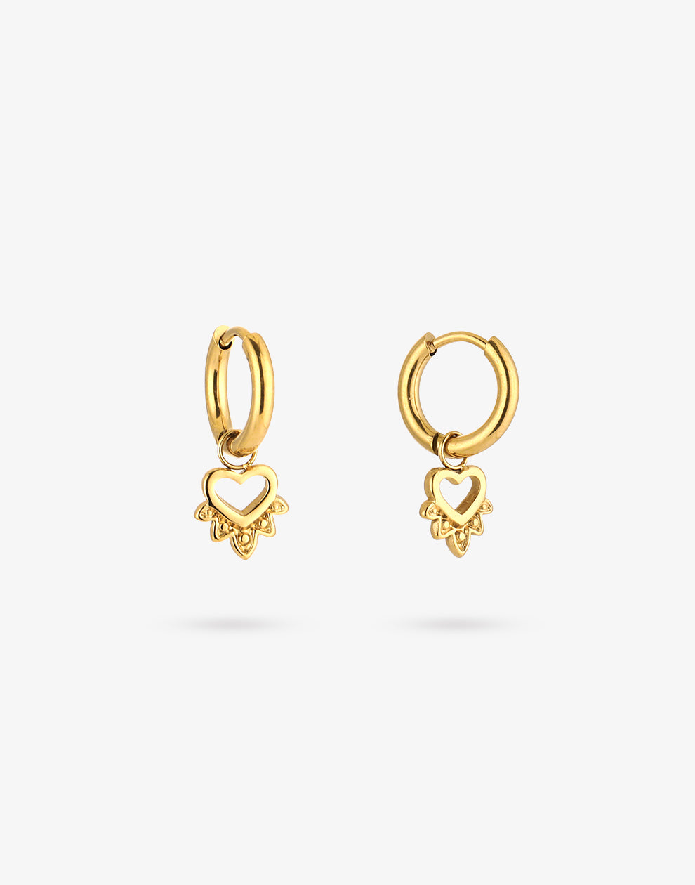 Creolen met hangend hartje goudkleurig