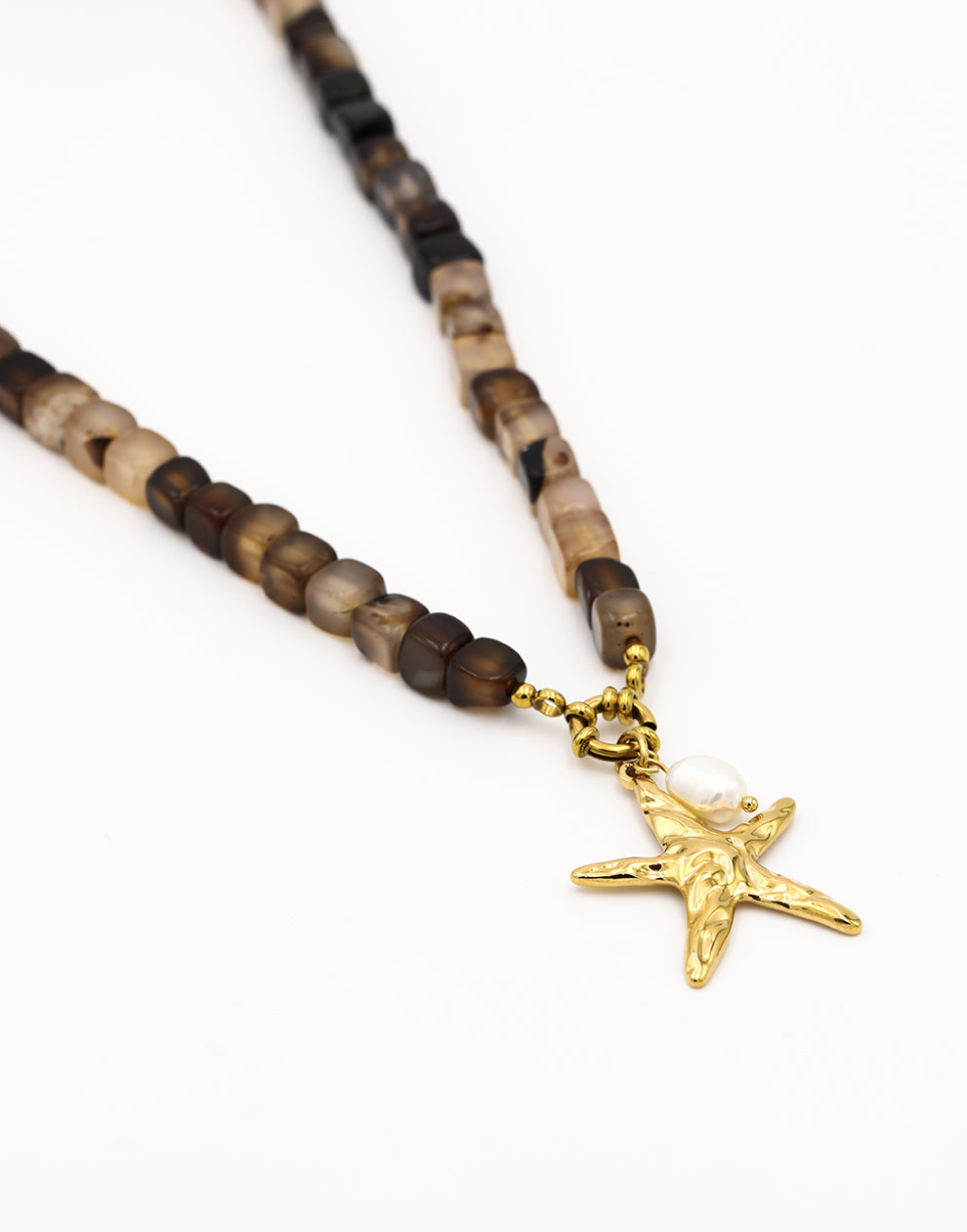 Kralenketting vierkant zeester parel bruin