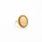 Ring met grote ovale steen beige