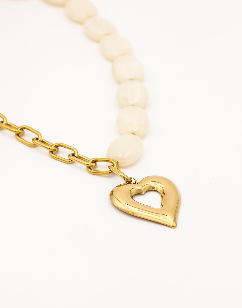 Kralenketting ovaal met schakels hart beige