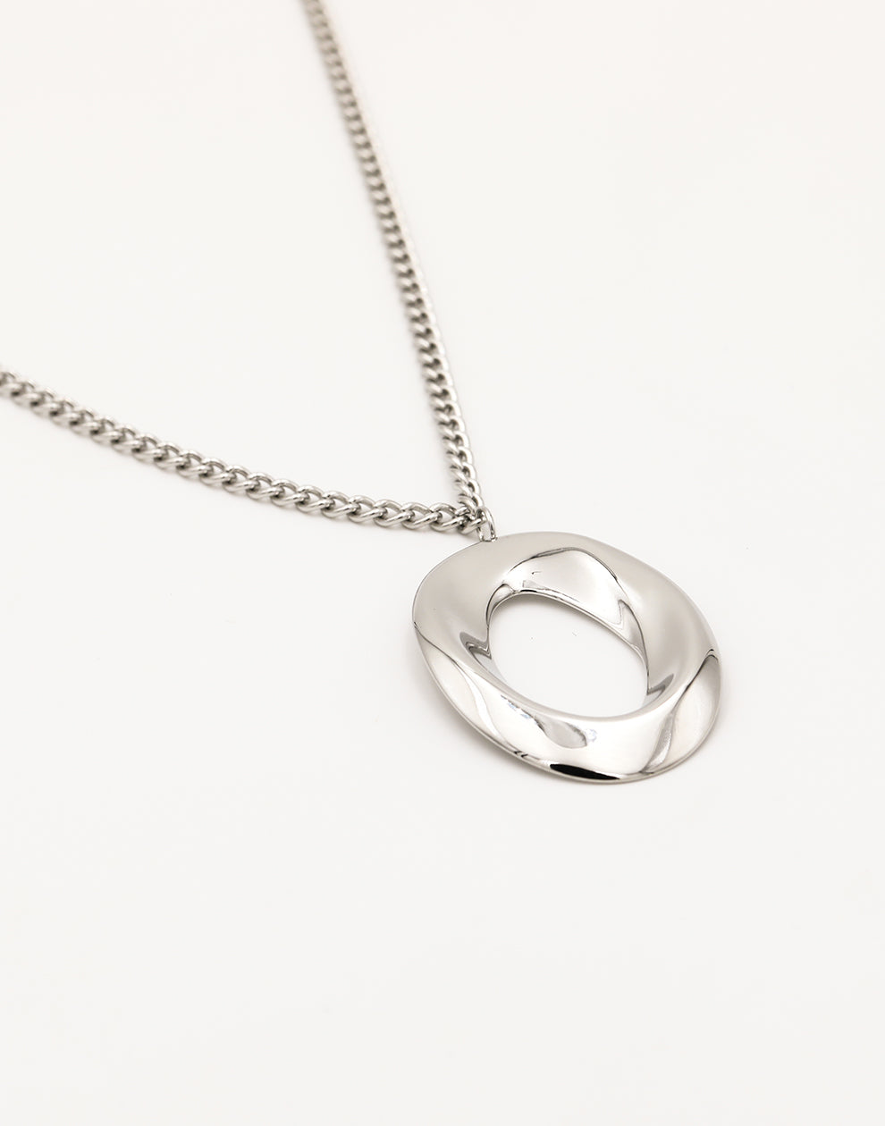 Lange ketting abstract zilverkleurig