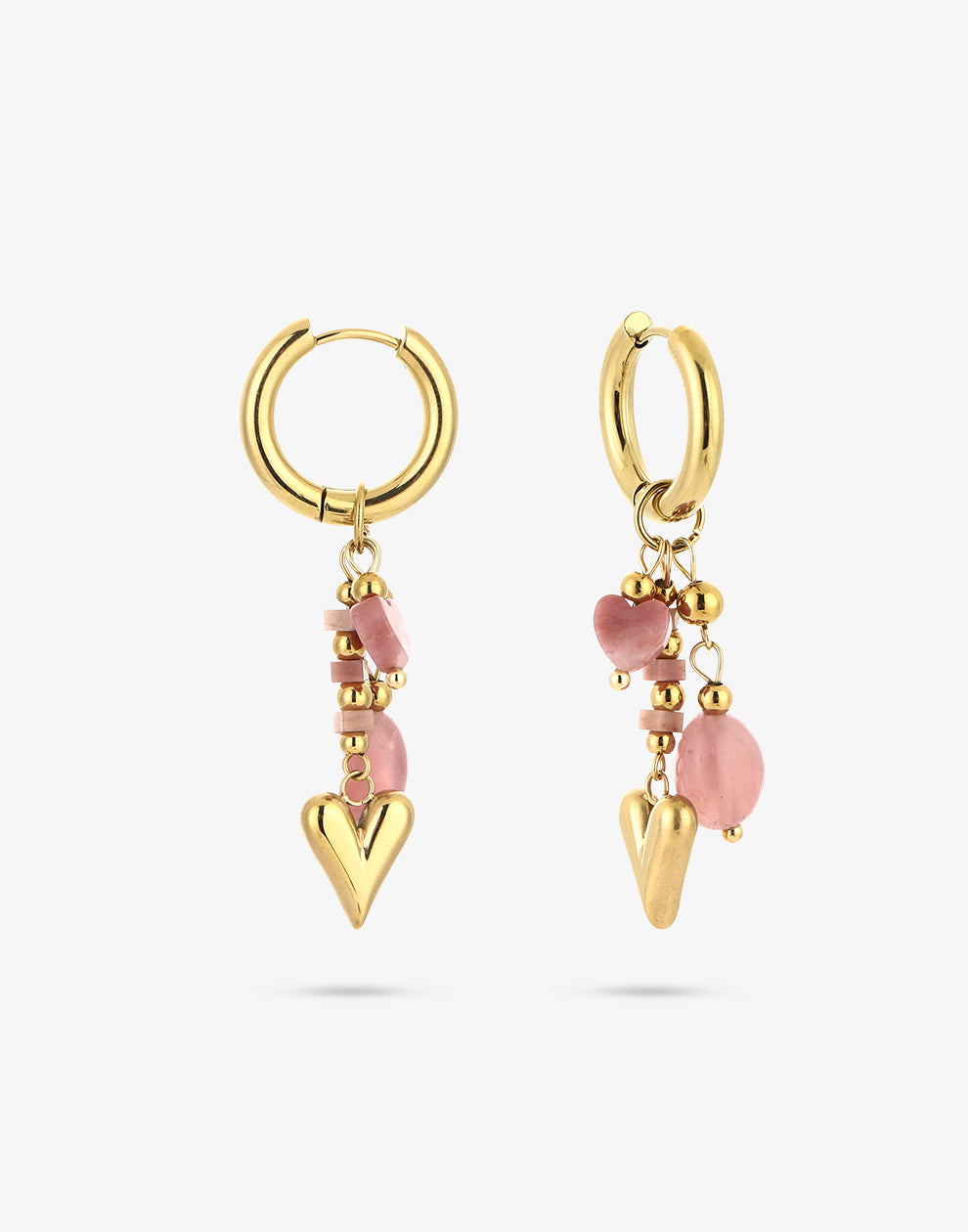 Oorringen roze steentjes met hart bedel