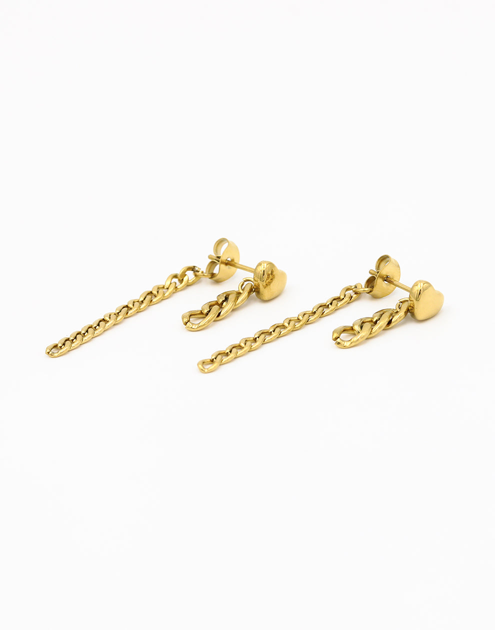 Hartjes oorsteker met chain goudkleurig