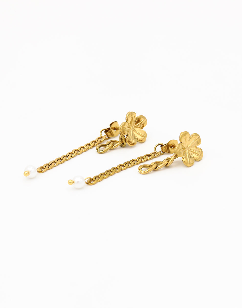 Bloem oorsteker met chain goudkleurig