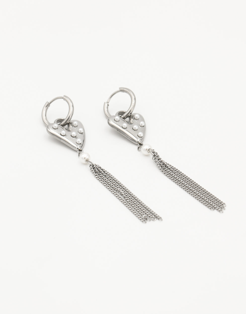 Lange party hartjes oorringen parels zilverkleurig